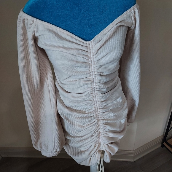 Fashion Nova ruched sweater dress - Picture 4 of 6